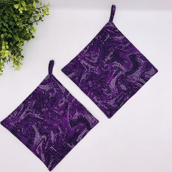 2 Square Potholders,  Purple Swirled Dots, Cottage Core Kitchen 7x7 Inches - Picture 2 of 4